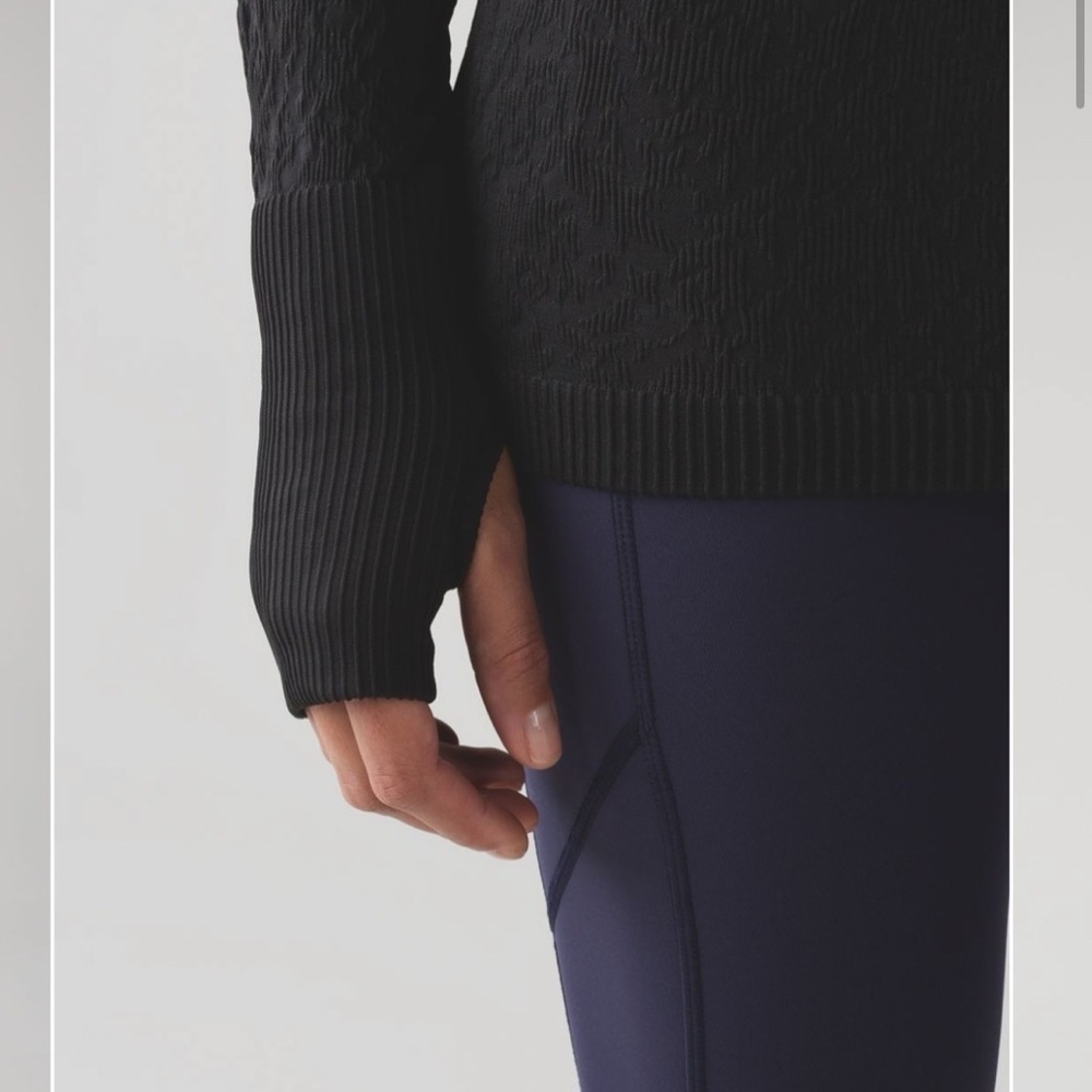 Lululemon Rest Less Pullover Top Sz 4 Black Animal Print - Picture 6 of 9